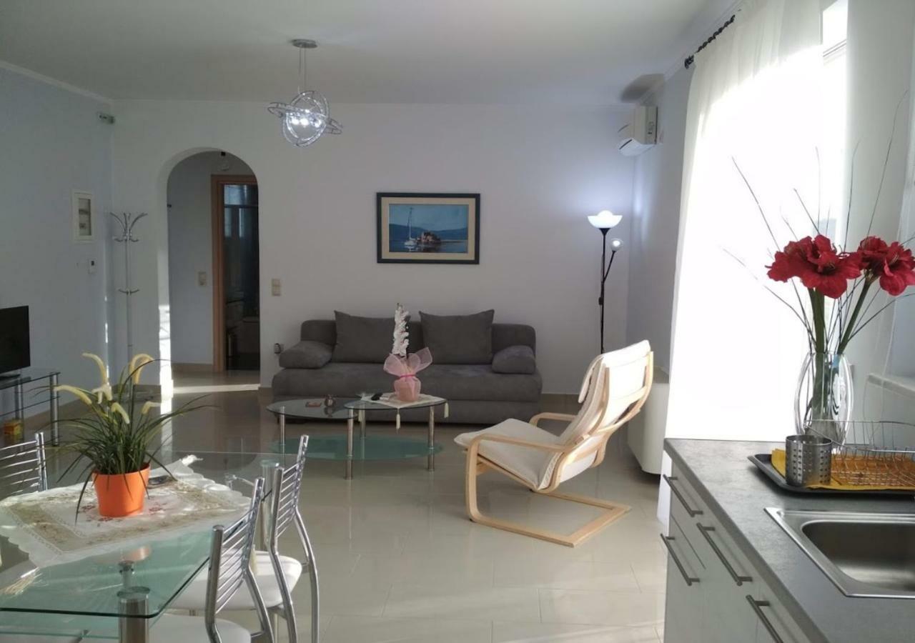 Aria Luxury Apartment *